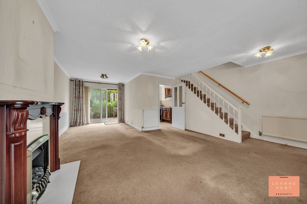 Property photo 2 of 24