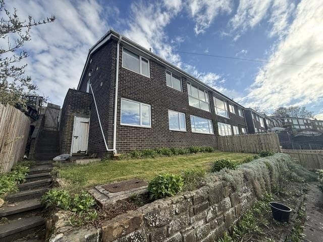 Property photo 1 of 18 Externally