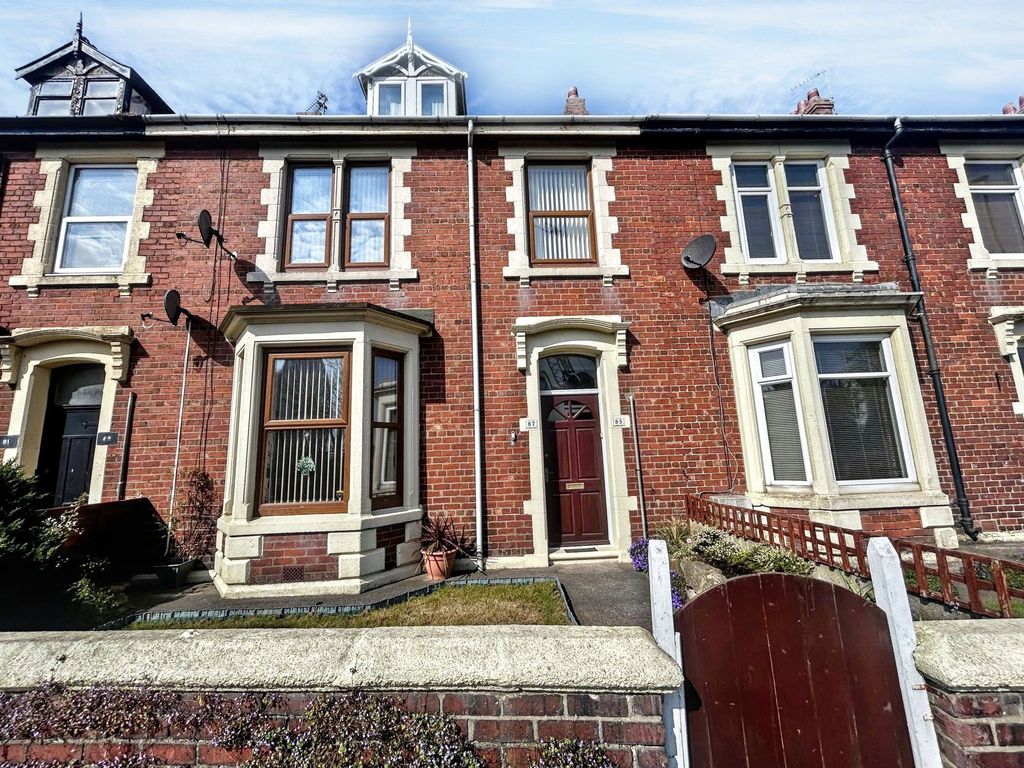 Property photo 1 of 21