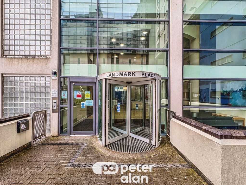 Property photo 2 of 10 Exterior