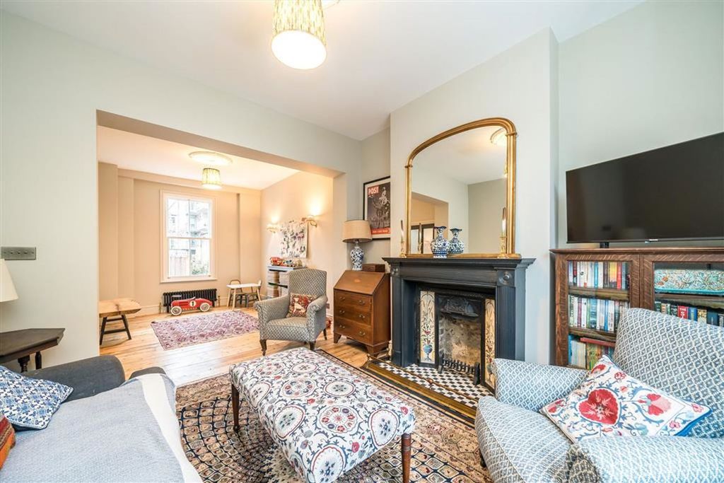 Property photo 2 of 13