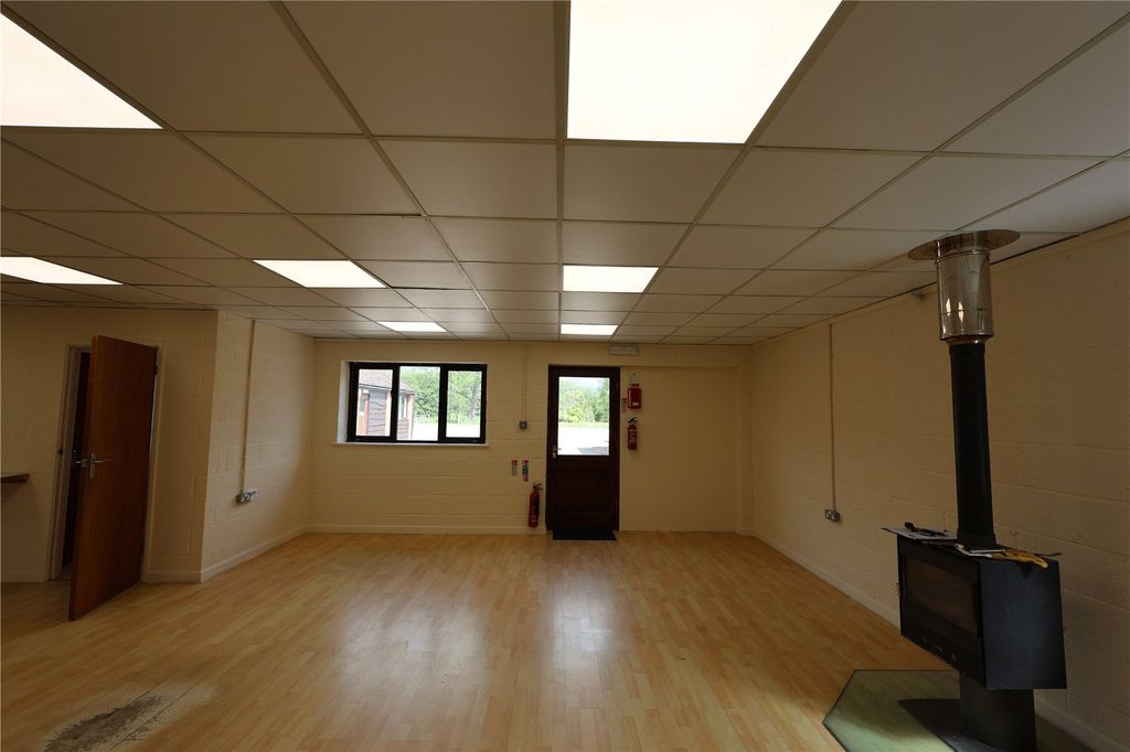 Property photo 3 of 13 Picture No. 17