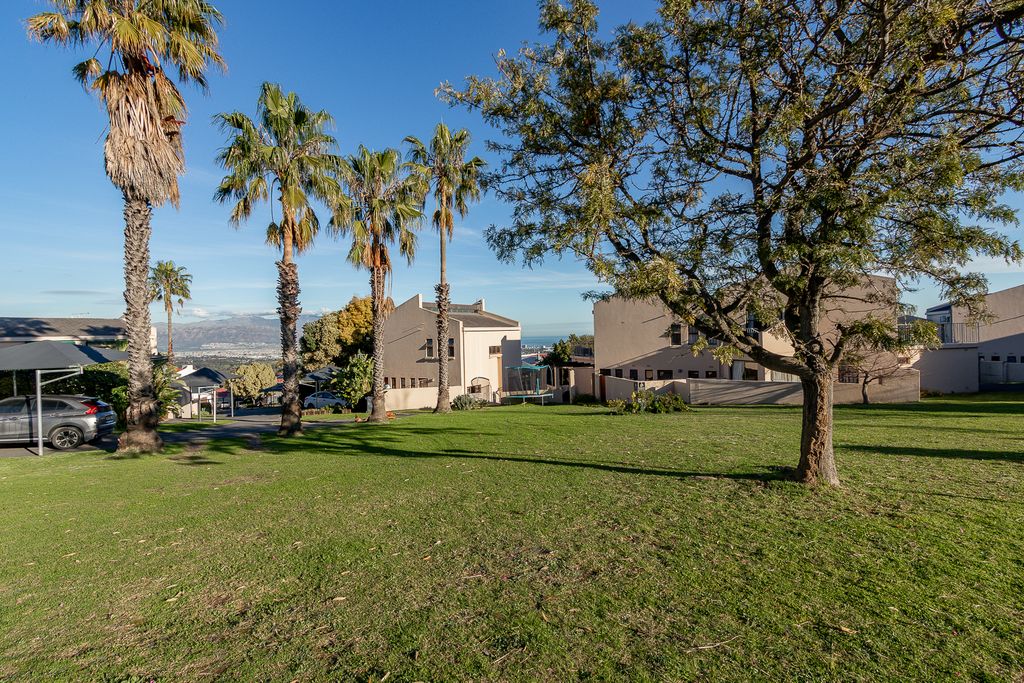 Property photo 1 of 31