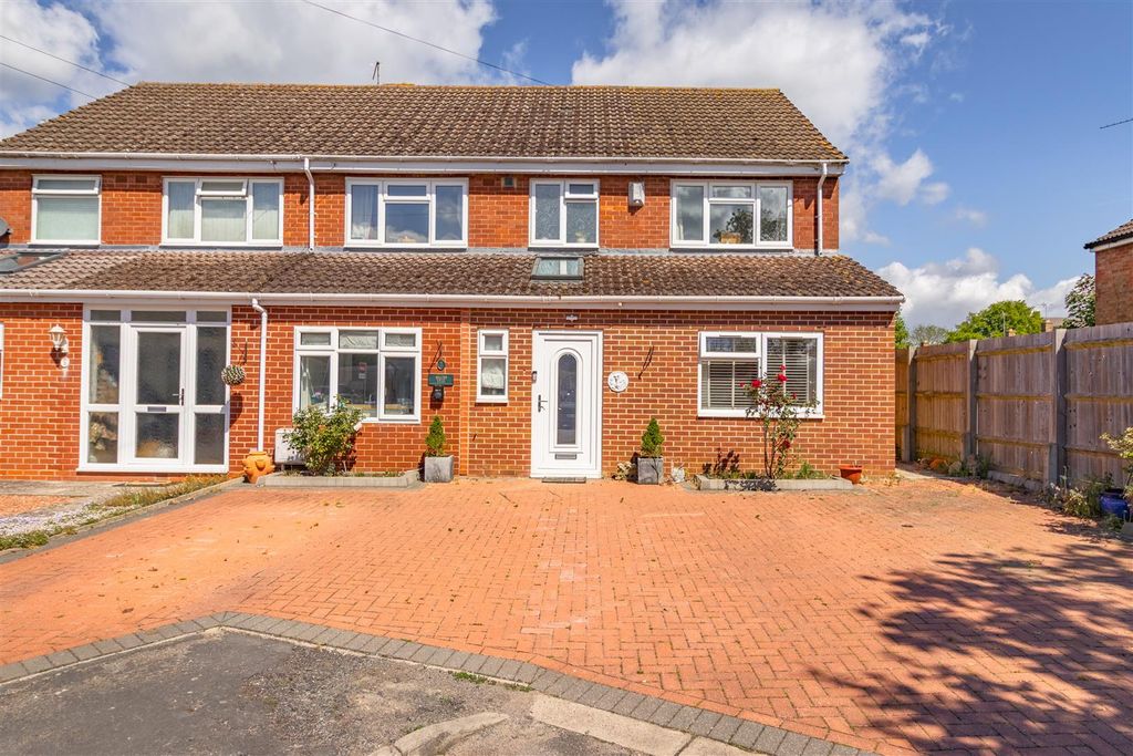 Property photo 1 of 31