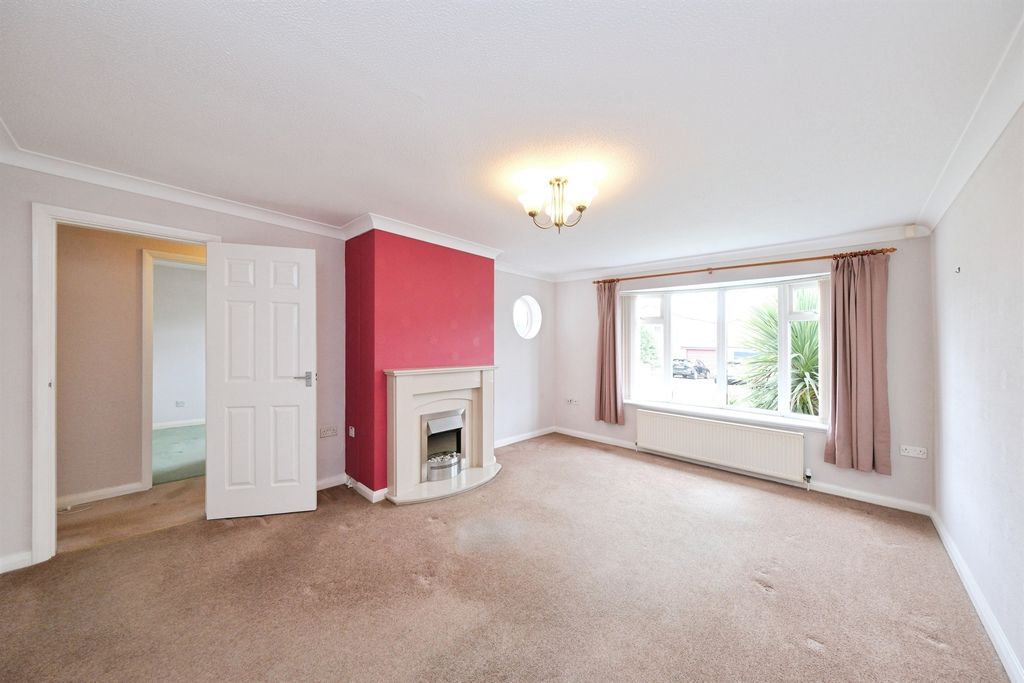 Property photo 2 of 7