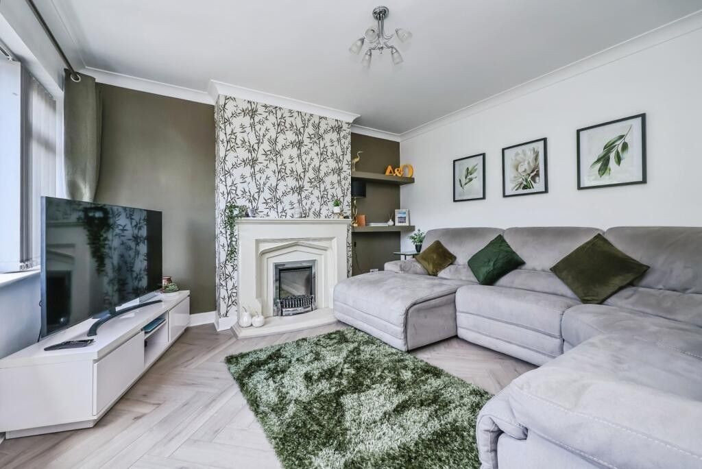 Property photo 3 of 17 1