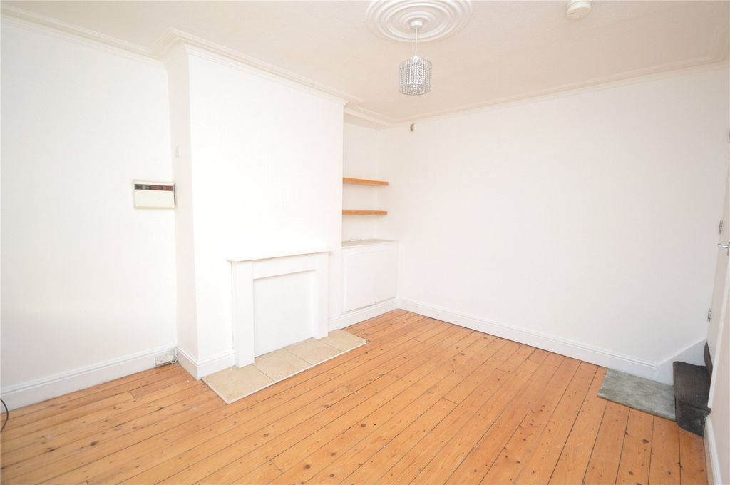 Property photo 2 of 11 Picture 2