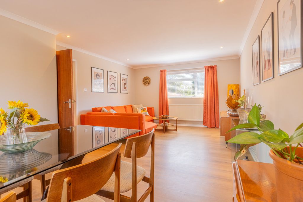 Property photo 2 of 24