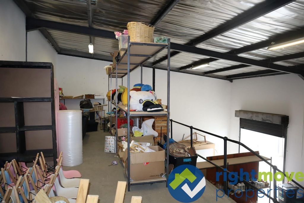 Property photo 2 of 4