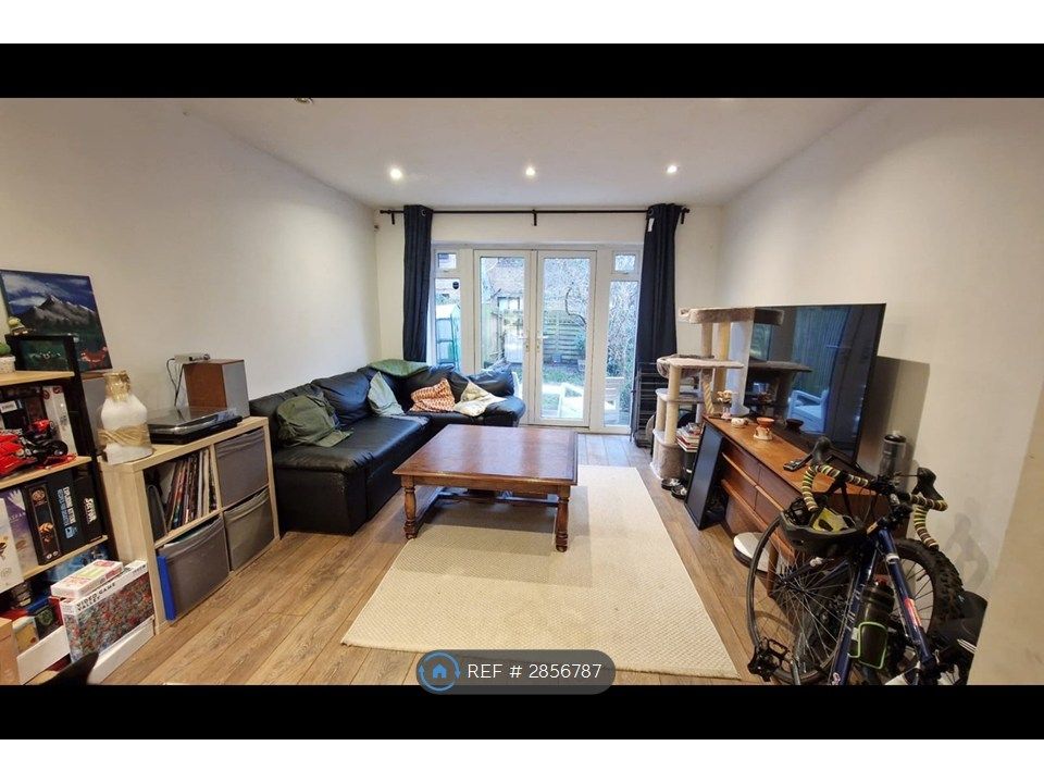 Property photo 2 of 7