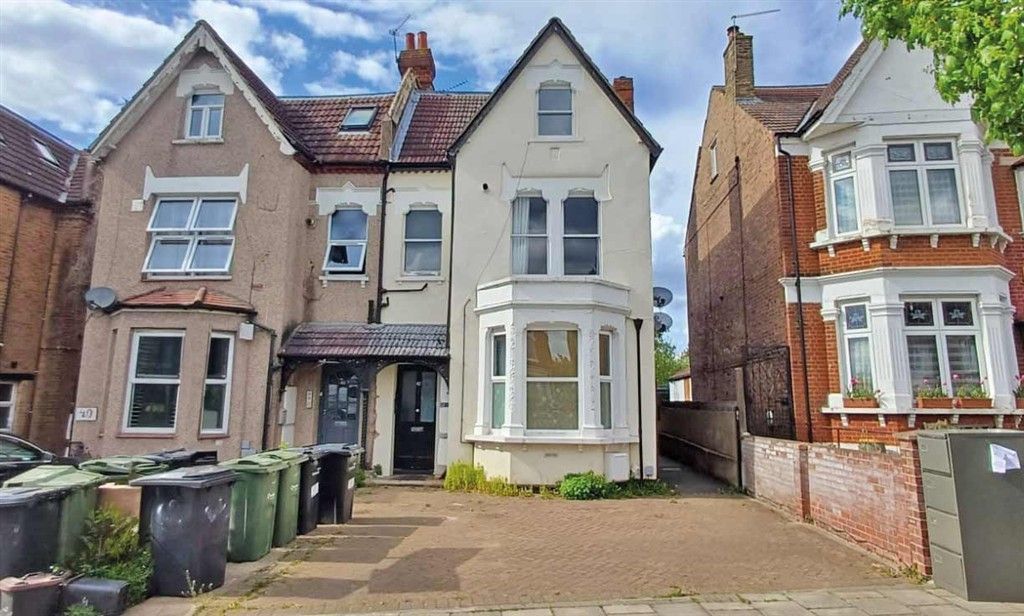 Property photo 1 of 5