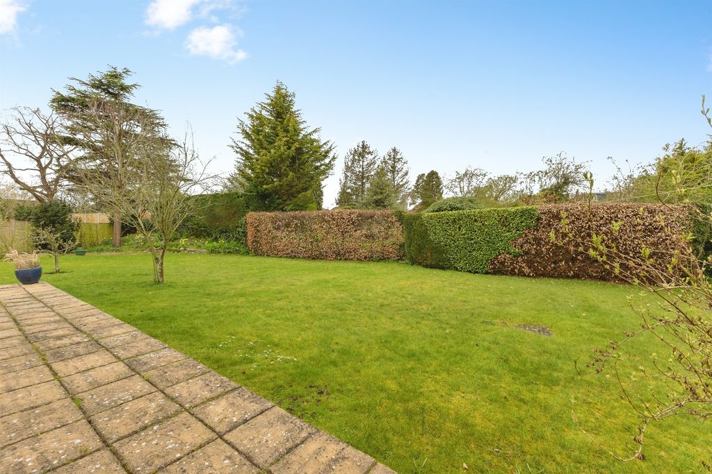 Property photo 3 of 21