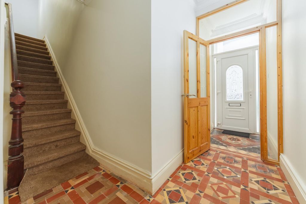 Property photo 2 of 25 Seacrest-8.Jpg