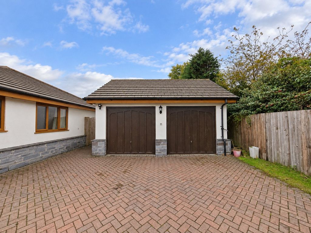 Property photo 2 of 22 Picture No. 25