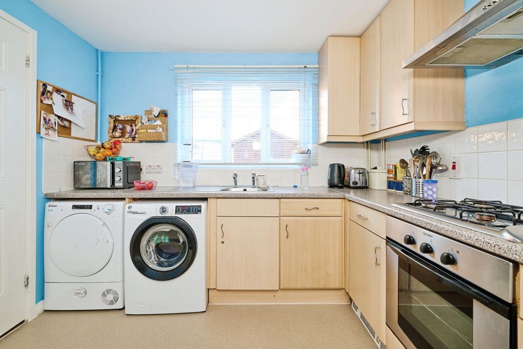 Property photo 2 of 15