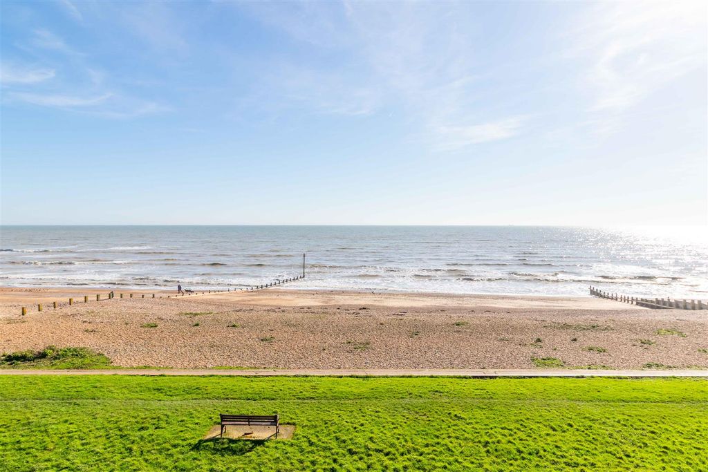 Property photo 3 of 22 Hardy-22.Jpg