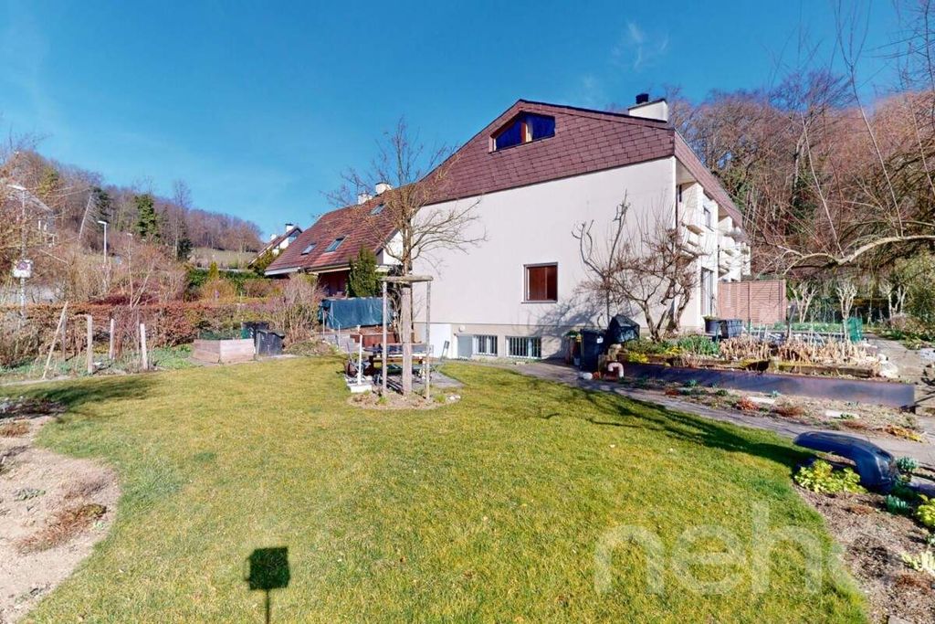 Property photo 2 of 13