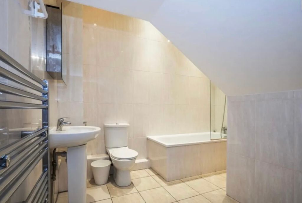 Property photo 2 of 4
