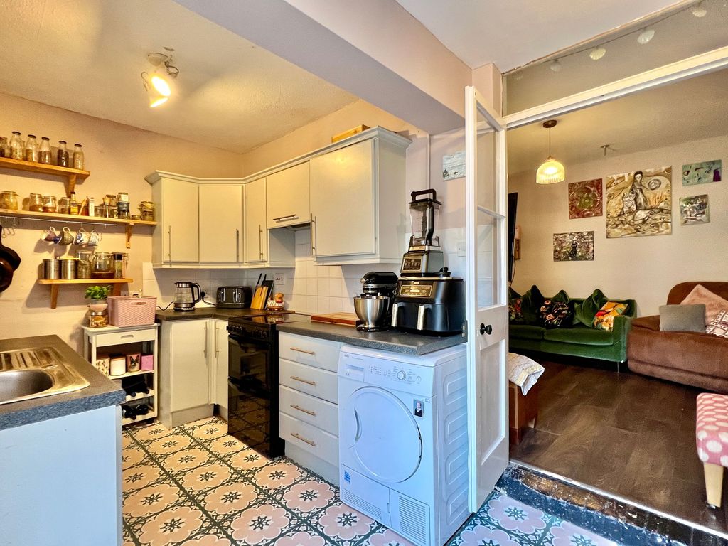 Property photo 3 of 23 Kitchen Breakfast Room