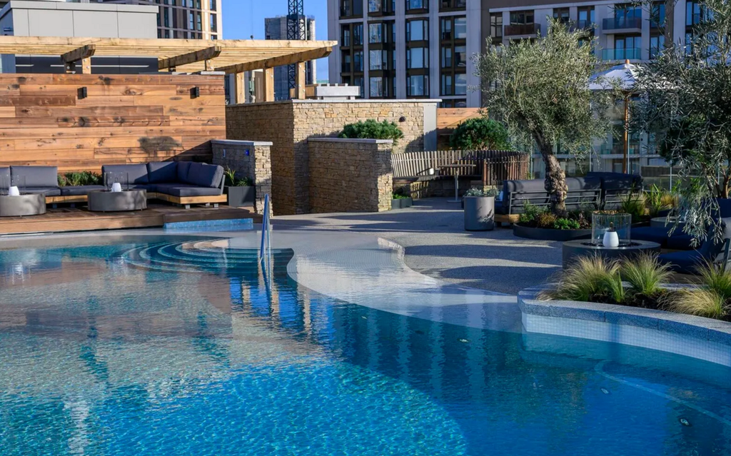 Property photo 1 of 13 Swimming Pool