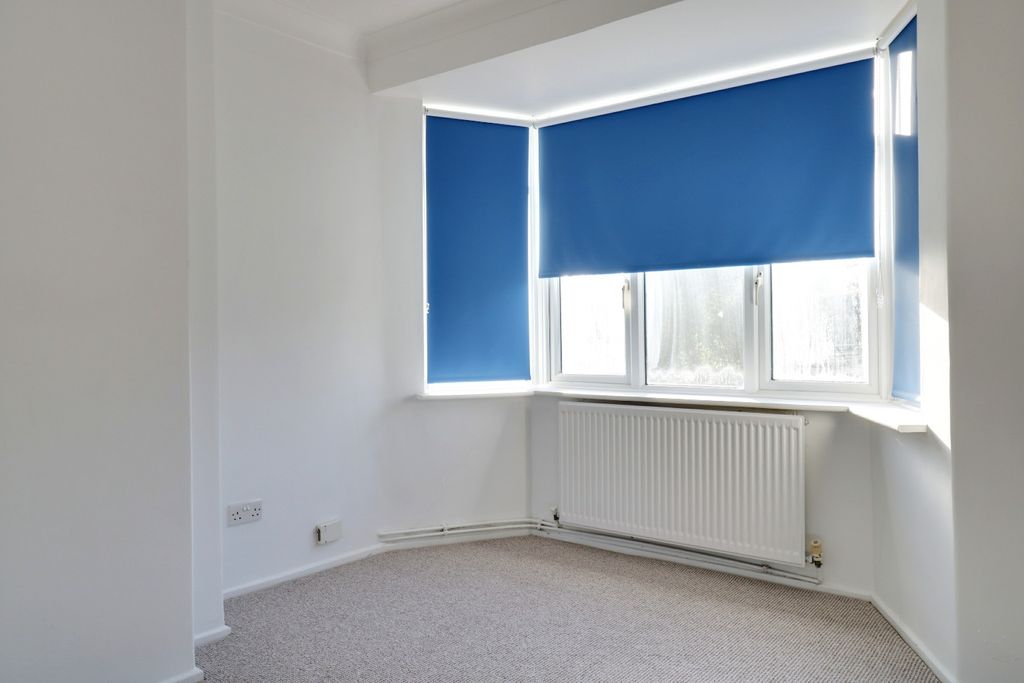Property photo 2 of 18 4789292