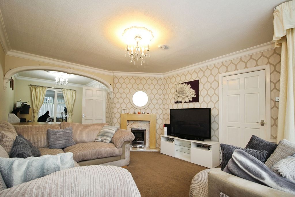 Property photo 3 of 17 Pbox-Img.Jpg