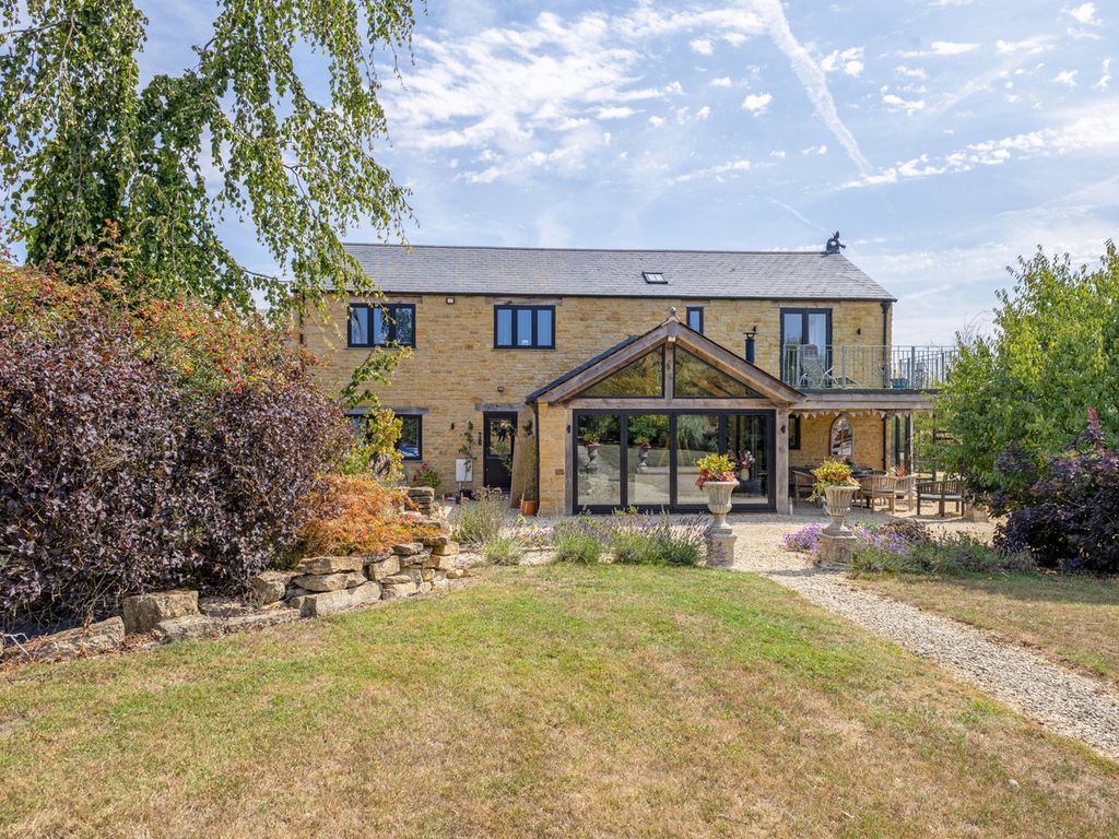 Property photo 1 of 42