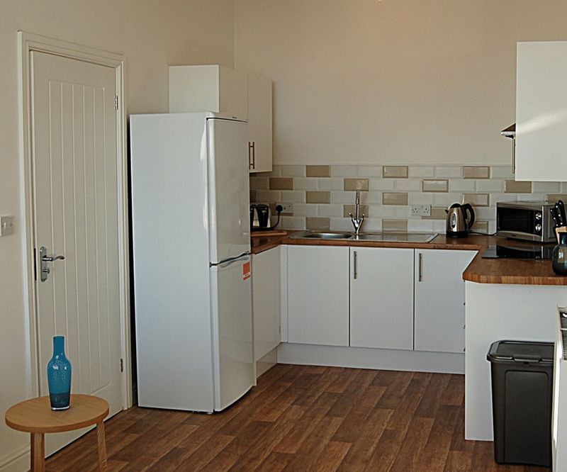 Property photo 2 of 6 Kitchen