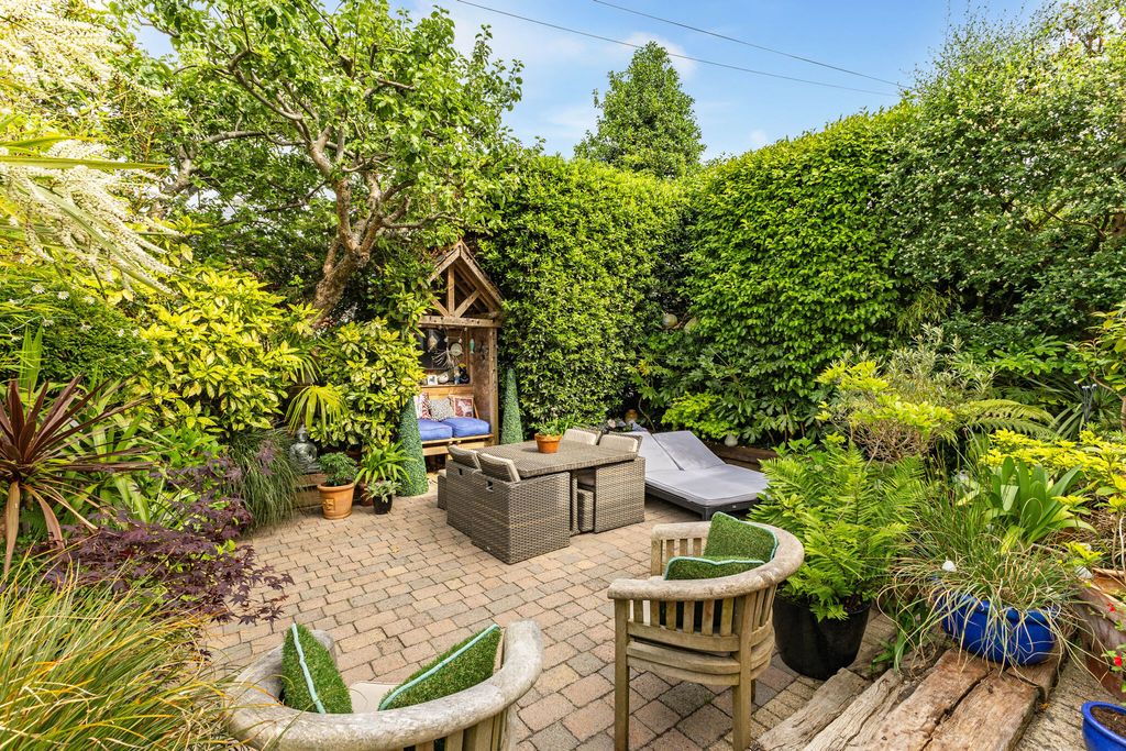 Property photo 3 of 22