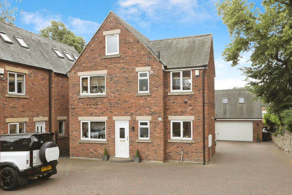 Property photo 2 of 29