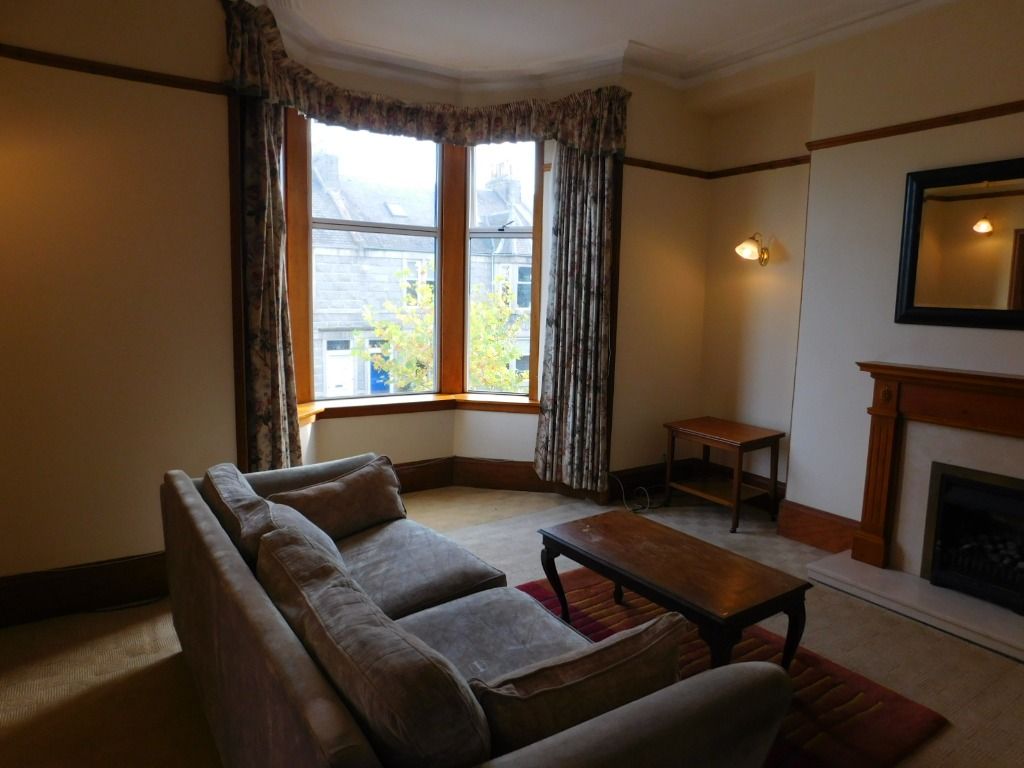 Property photo 3 of 27