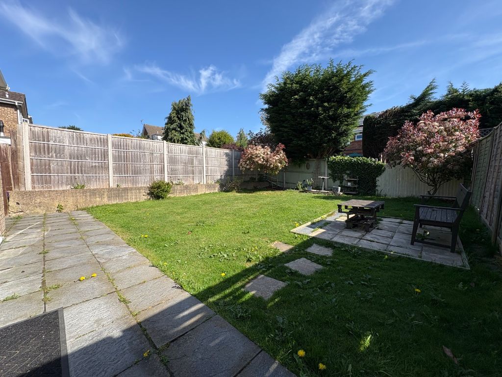 Property photo 1 of 10 4365311