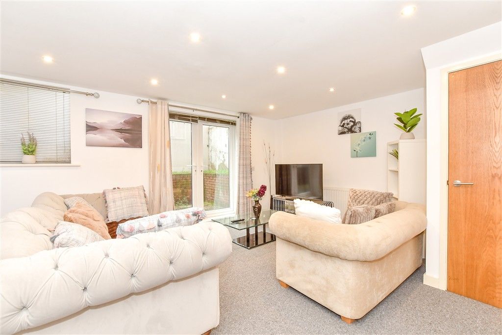 Property photo 3 of 9 Lounge/Kitchen/Dining