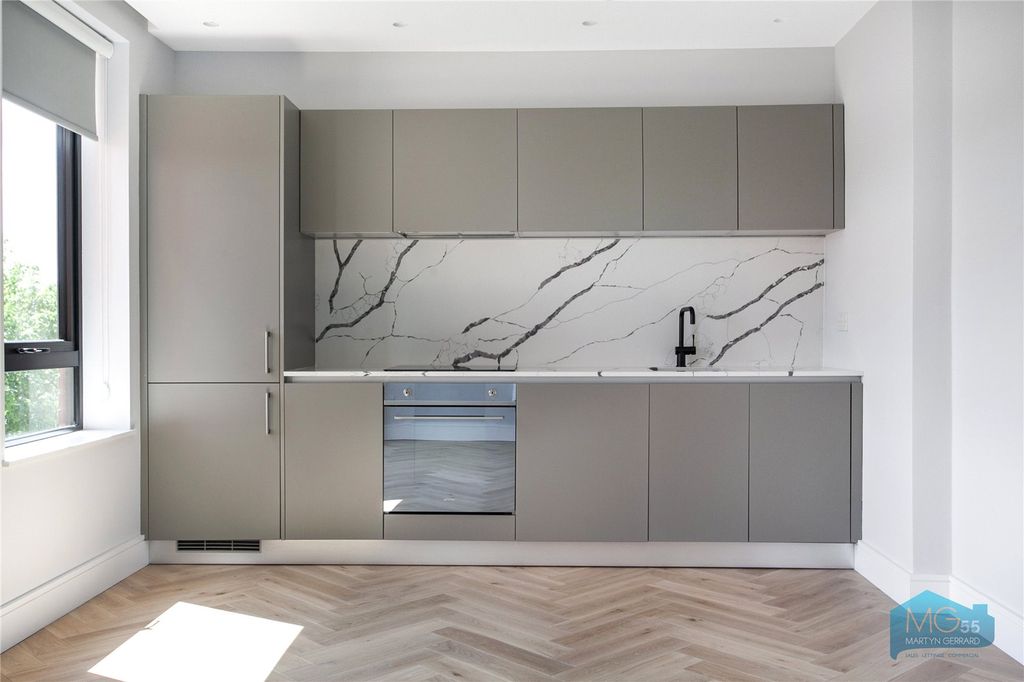 Property photo 1 of 15 Picture No. 02