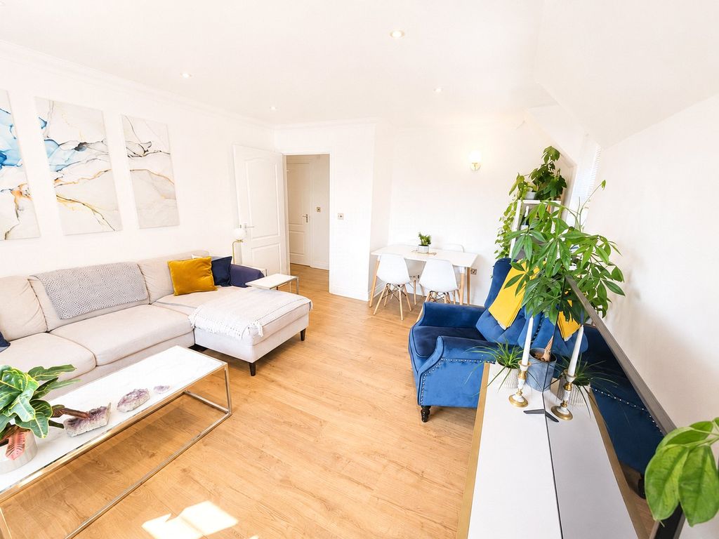Property photo 3 of 16 Picture No. 01