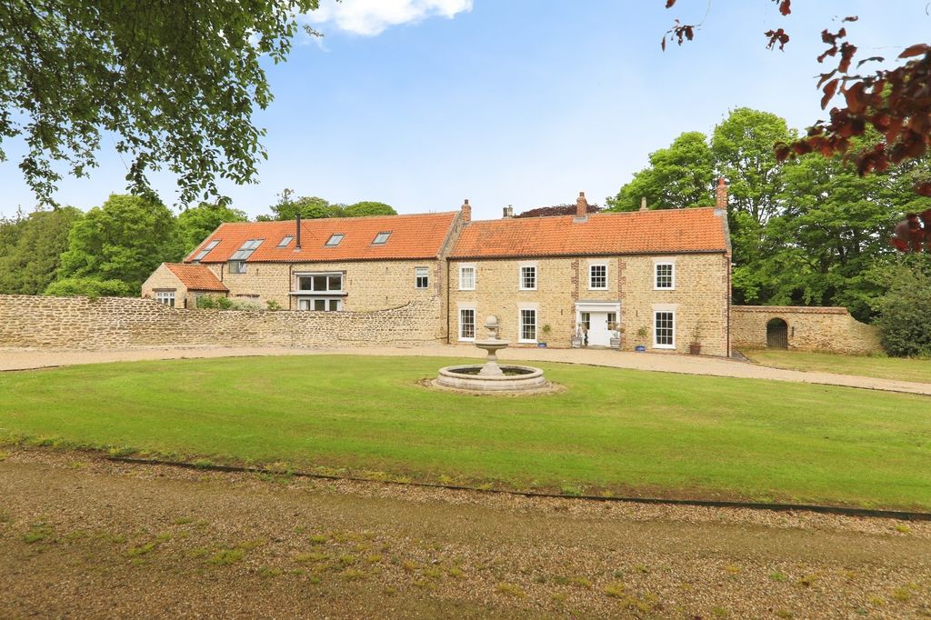 Property photo 1 of 20 5137133