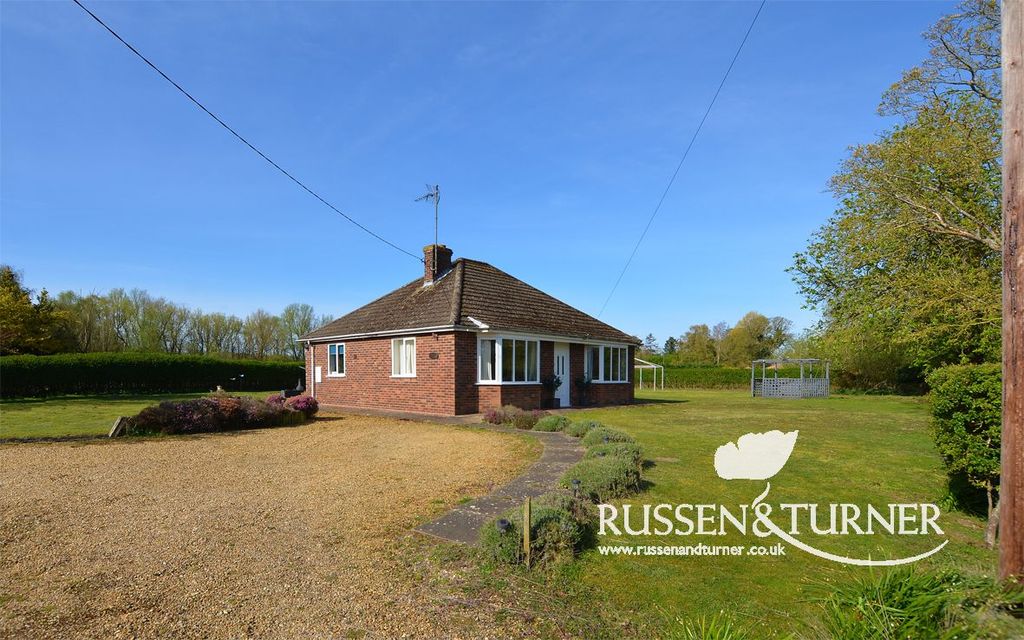 Property photo 1 of 11 1 - Front