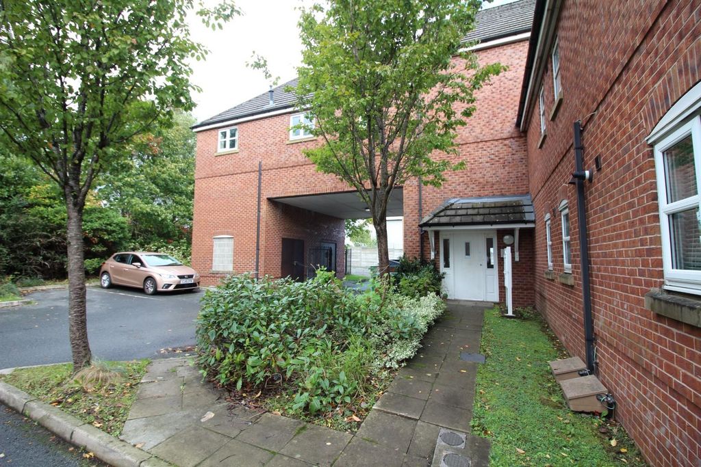 Property photo 2 of 9