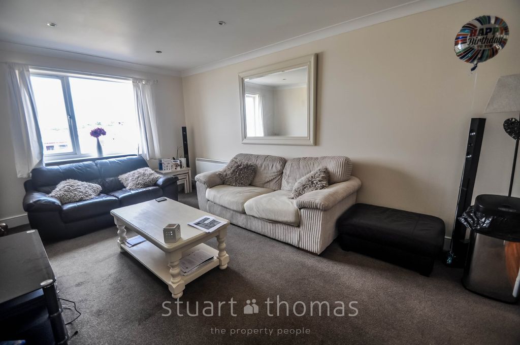 Property photo 2 of 6