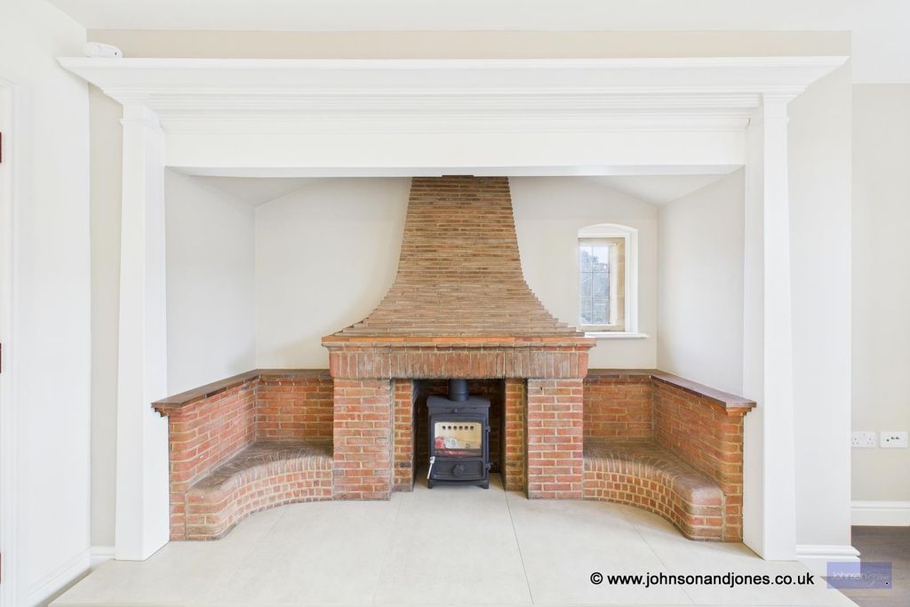 Property photo 3 of 21 7 Fireplace.Jpg