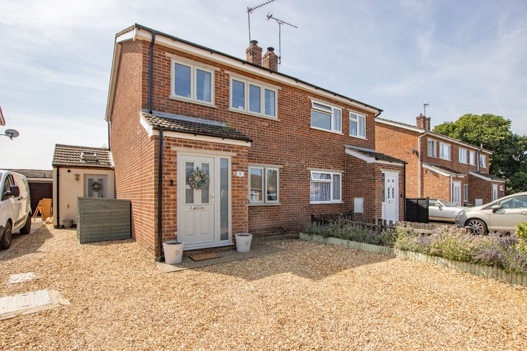 Property photo 1 of 28 5070550