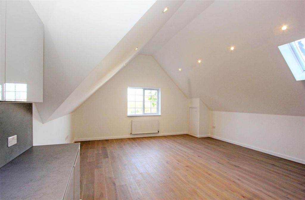 Property photo 1 of 10 Main Picture