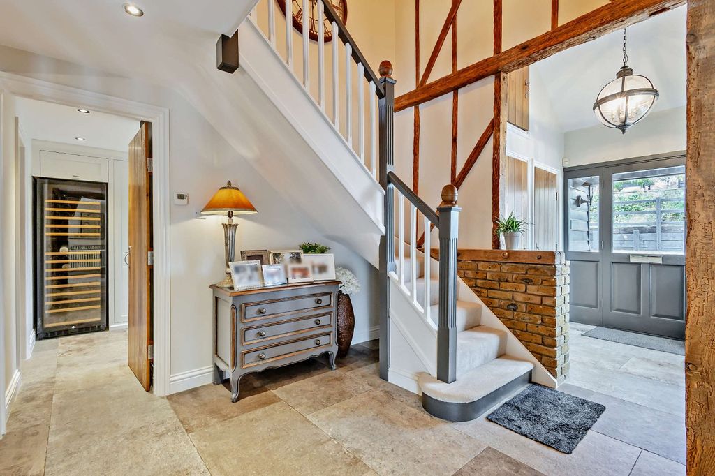 Property photo 2 of 16 Picture No. 05