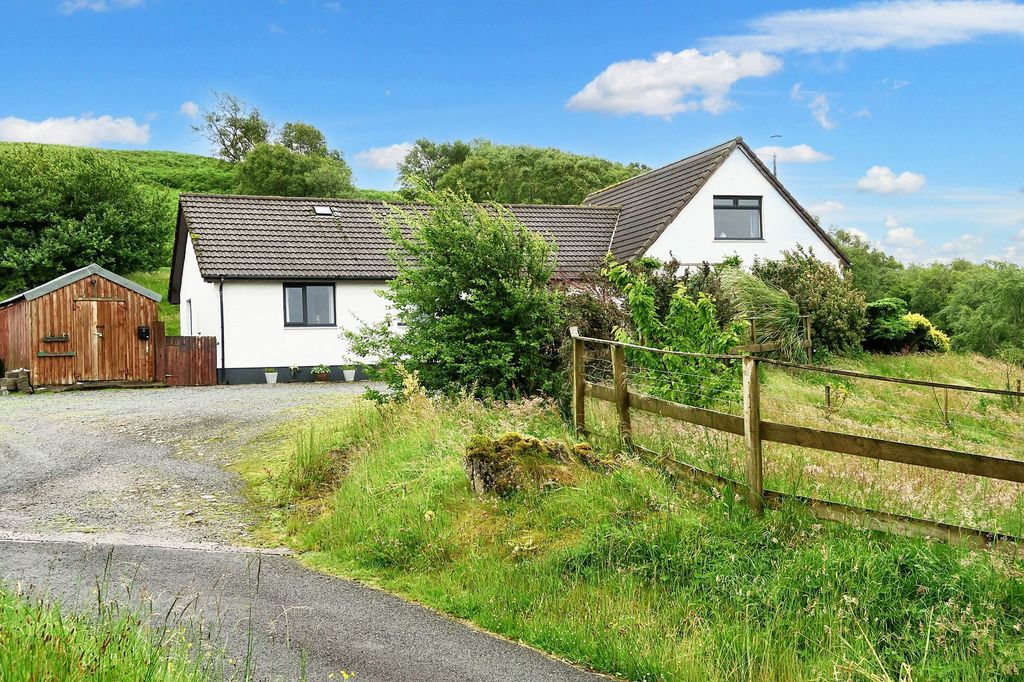 Property photo 2 of 30