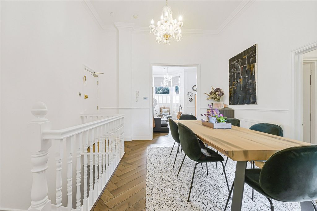Property photo 3 of 14 Dining Room