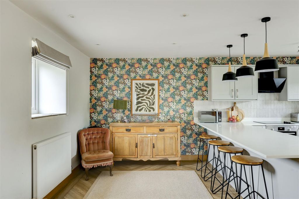 Property photo 3 of 24 Kitchen Diner
