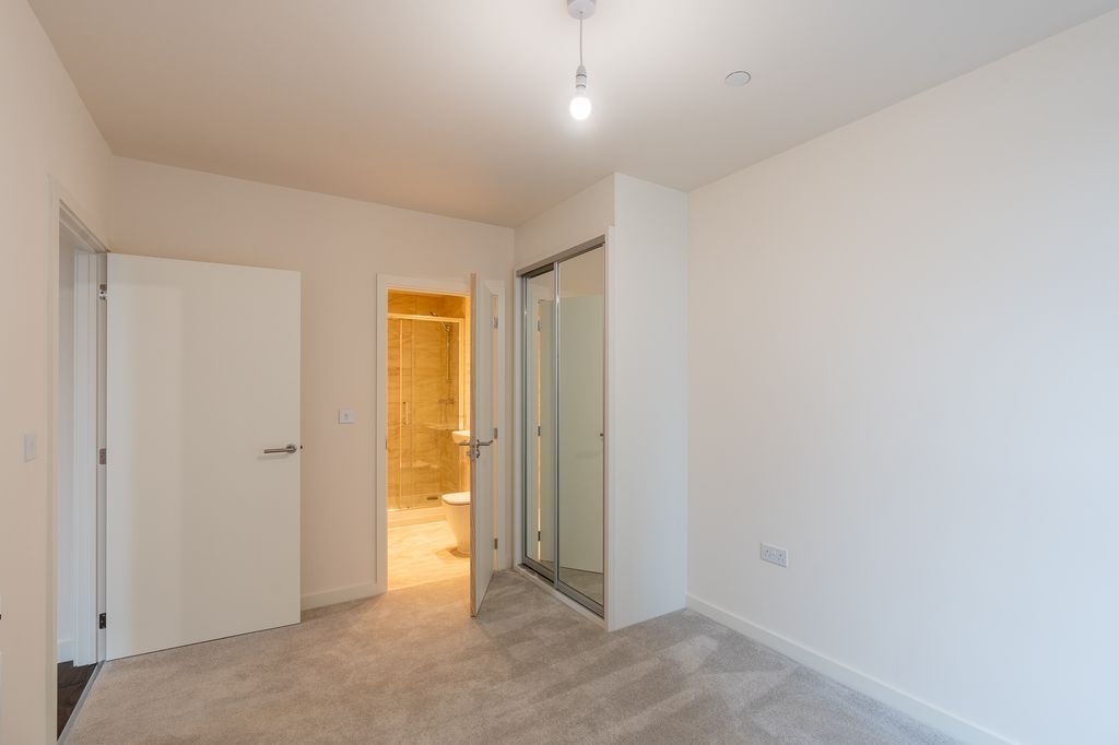 Property photo 3 of 14 Bedroom 1