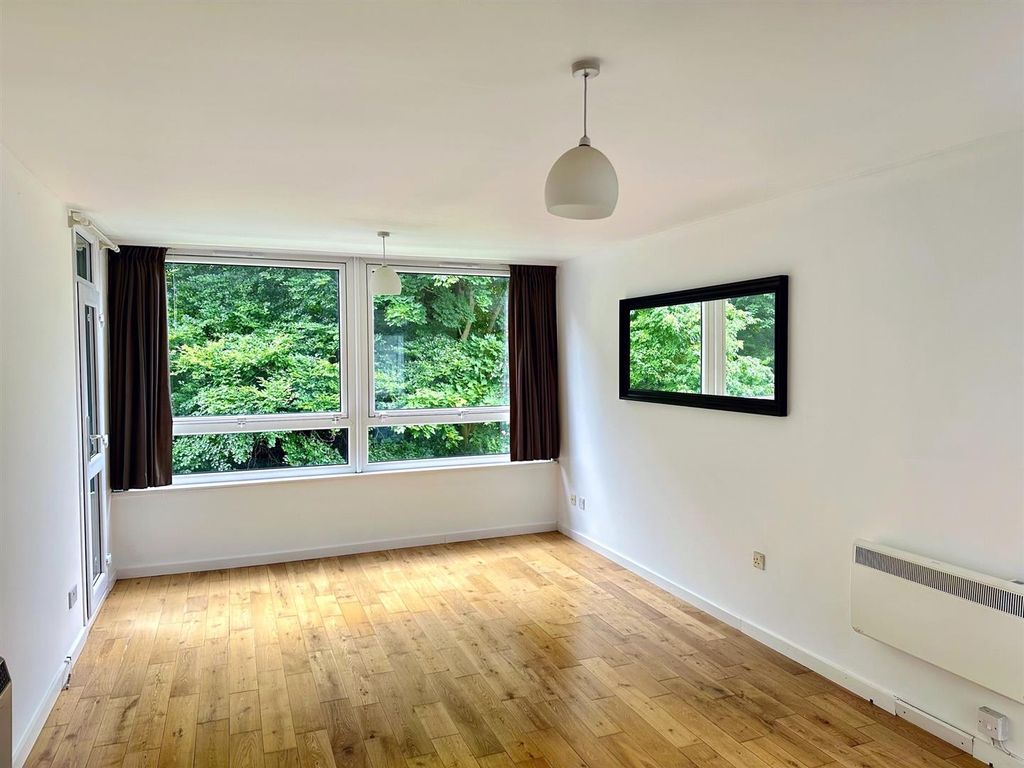 Property photo 2 of 16 Img_4883.Jpg