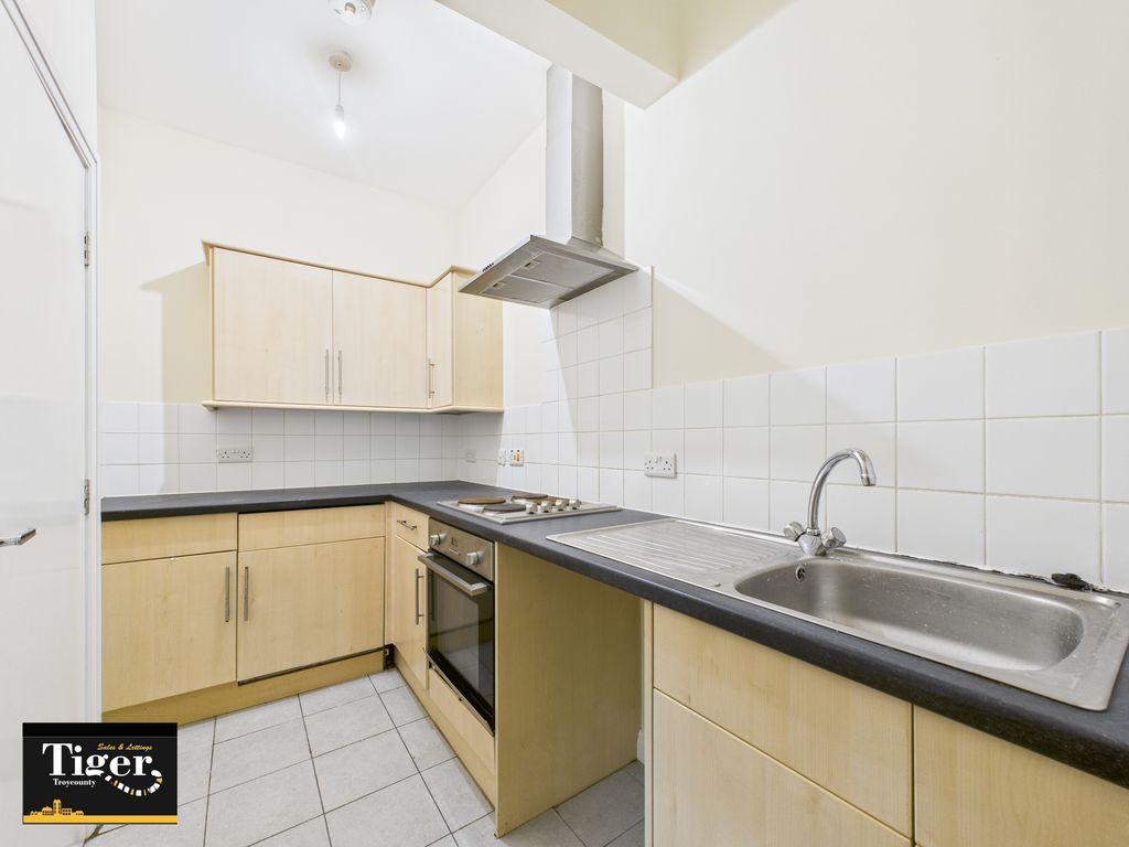 Property photo 1 of 5 Cam03440G0-Pr0466-Still004