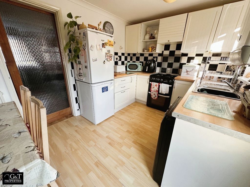 Property photo 3 of 13 Kitchen/Diner